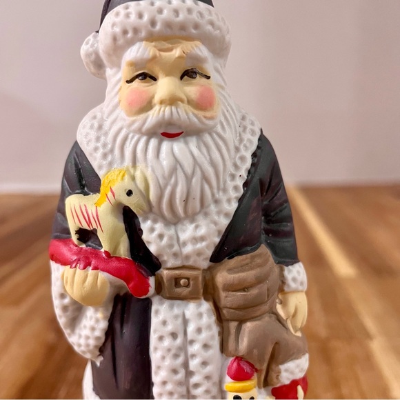 Vintage Santa Around the World Fine Porcelain Santa Figurine England 1994 In Box - Picture 8 of 11